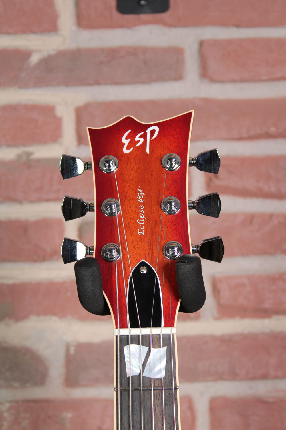 USA Eclipse Open  Grain Amber Cherry Sunburst